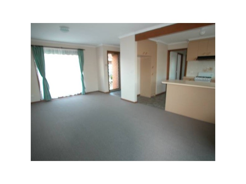 1/49 Cameron Crescent, Lara VIC 3212