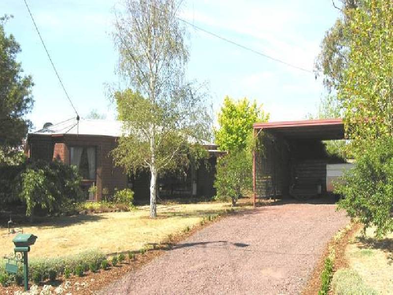 11 Upton Court, Lara VIC 3212