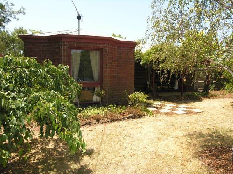 11 Upton Court, Lara VIC 3212