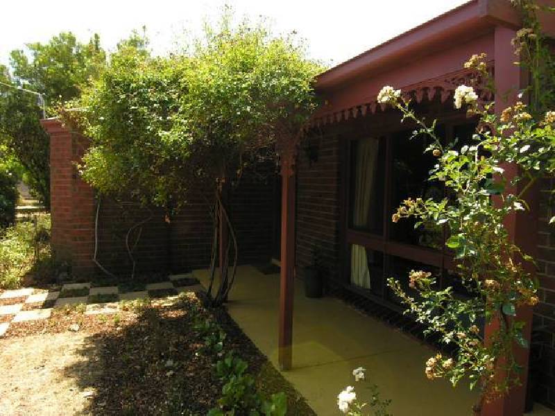 11 Upton Court, Lara VIC 3212