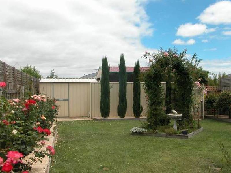 1 David Place, Lara VIC 3212