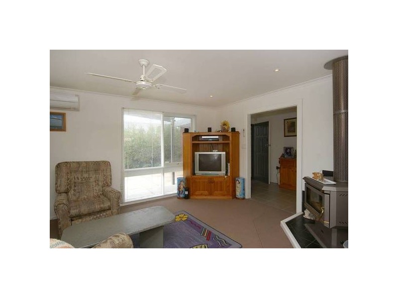 40 Bank Street, Lara VIC 3212