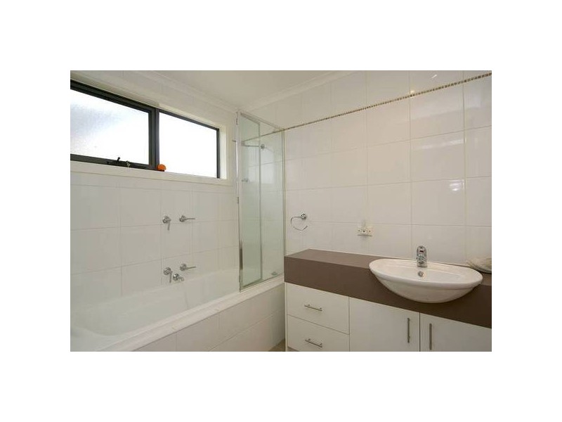 40 Bank Street, Lara VIC 3212