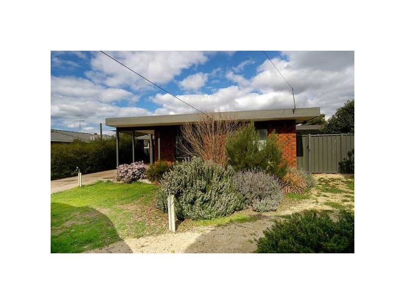 40 Bank Street, Lara VIC 3212