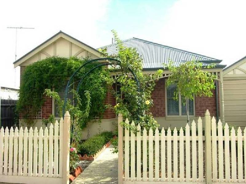 Archimedes Avenue, Lara VIC 3212