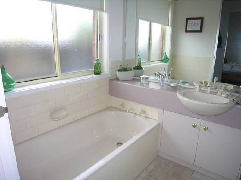 Archimedes Avenue, Lara VIC 3212