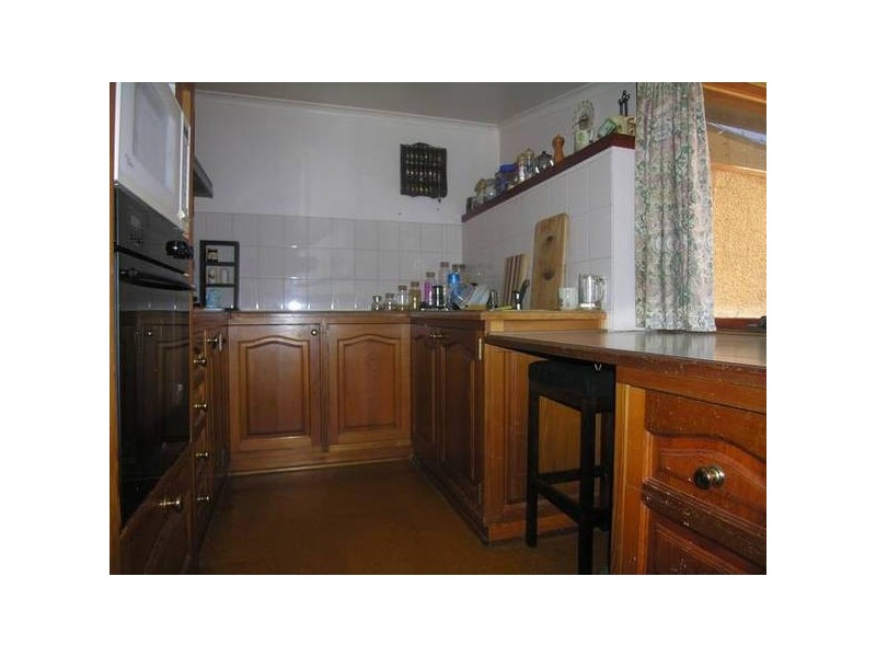 Curlets Road, Lara VIC 3212