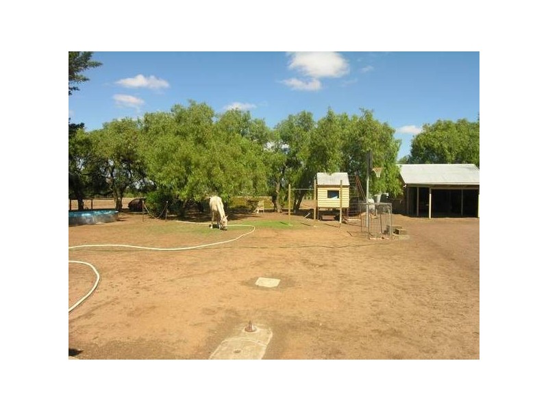 Curlets Road, Lara VIC 3212