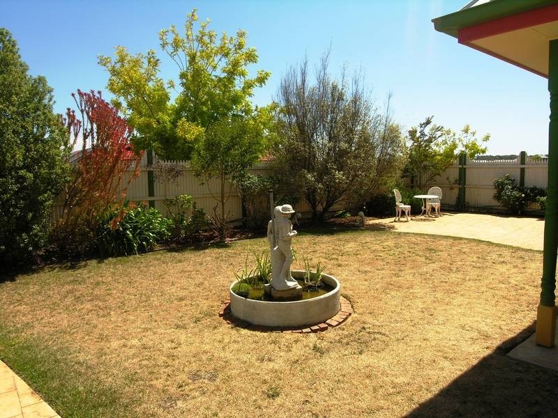 50 Lara Boulavarde, Lara VIC 3212