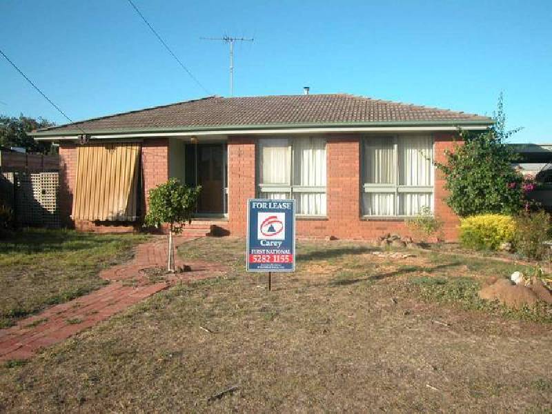 8 Saintfield Street, Lara VIC 3212