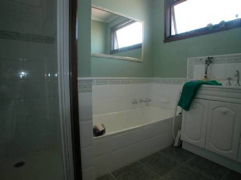 8 Saintfield Street, Lara VIC 3212