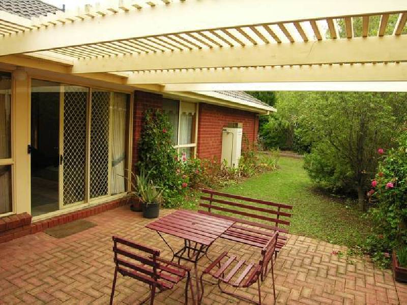 16 Gillean Place, Lara VIC 3212
