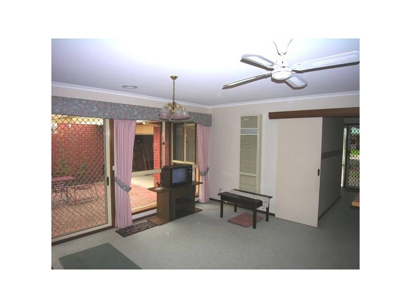 16 Gillean Place, Lara VIC 3212