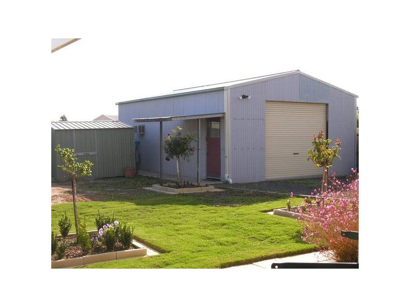 Caddys Road, Lara VIC 3212