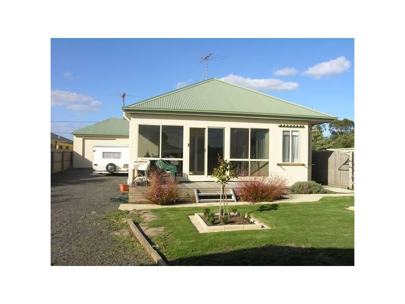 Caddys Road, Lara VIC 3212