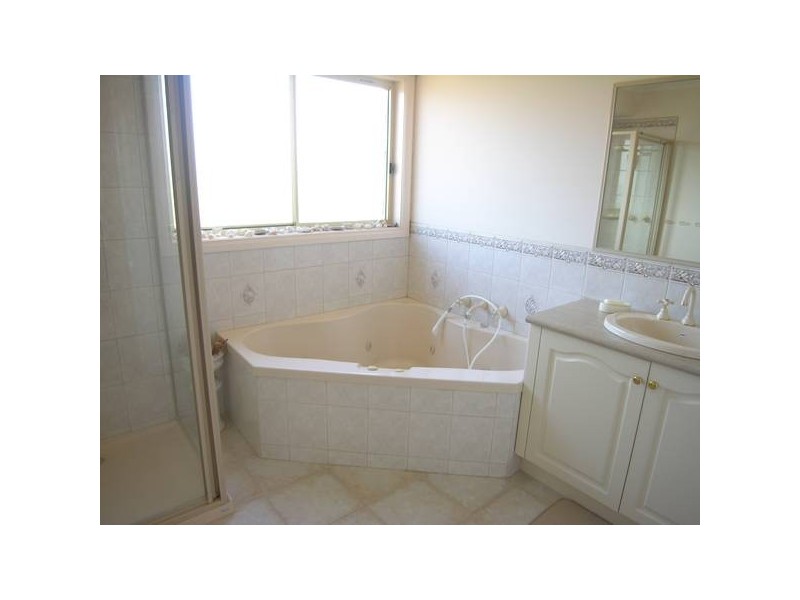 1 Stryder Court, Lara VIC 3212