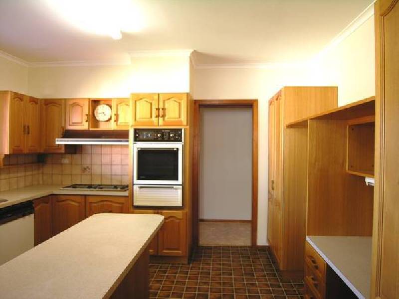 Curletts Road, Lara VIC 3212