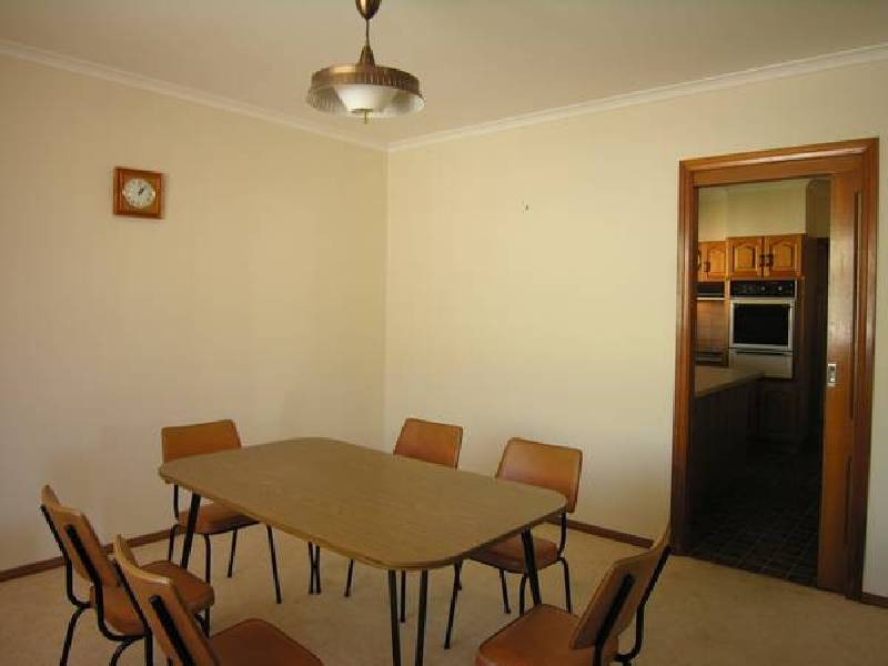 Curletts Road, Lara VIC 3212