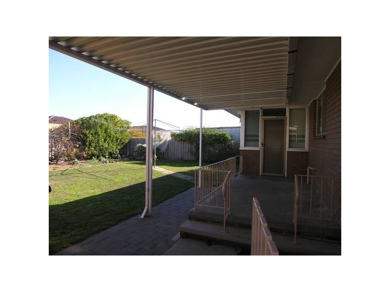 Curletts Road, Lara VIC 3212