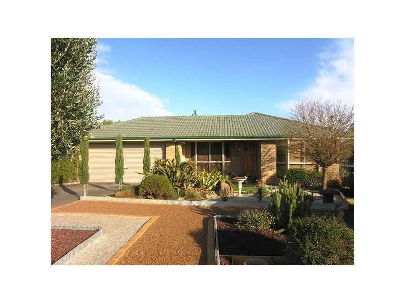 9 Nanton Close, Lara VIC 3212