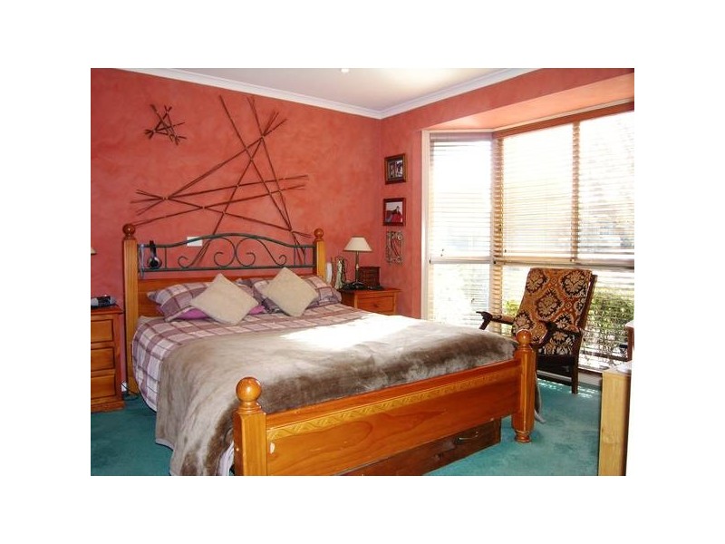 9 Nanton Close, Lara VIC 3212