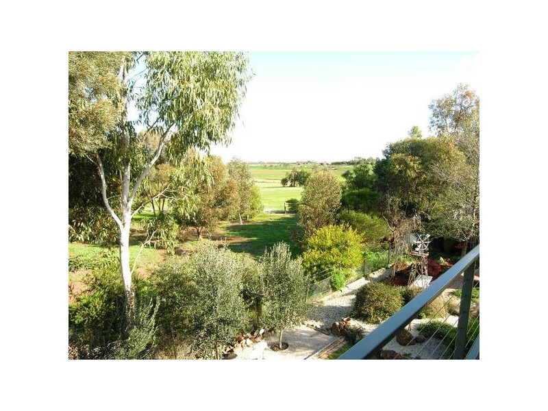 9 Nanton Close, Lara VIC 3212