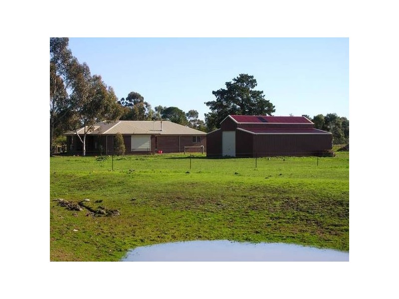 McIntyre Road, Lara VIC 3212