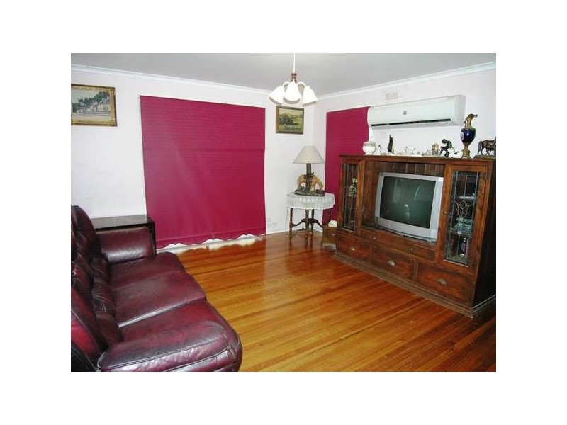 McIntyre Road, Lara VIC 3212