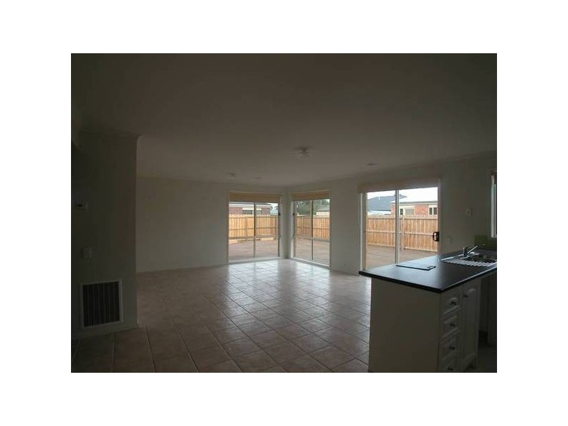 5 Blande Court, Lara VIC 3212