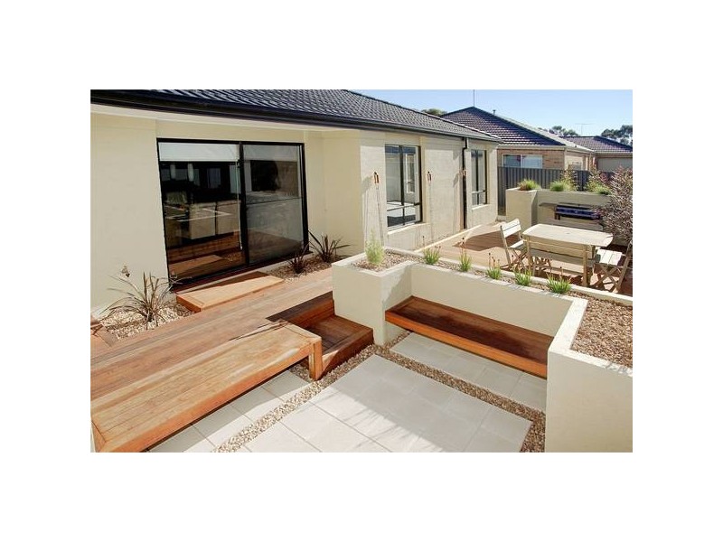 11 Nilaur Place, Lara VIC 3212