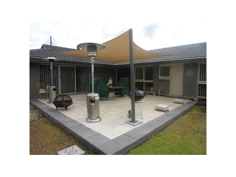 Forest Road, Lara VIC 3212