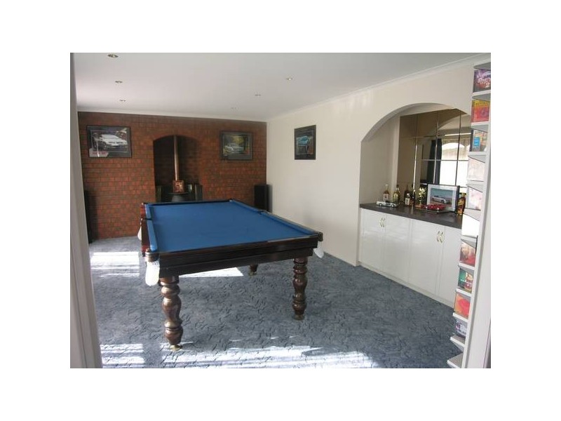 8 Rubena Crescent, Lara VIC 3212