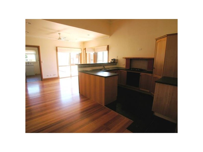 Plover Street, Lara VIC 3212