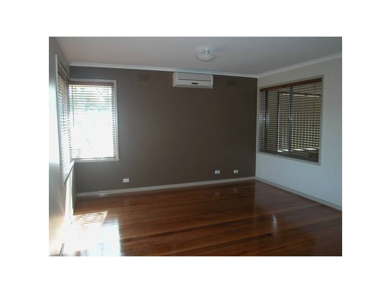 Turner Avenue, Lara VIC 3212