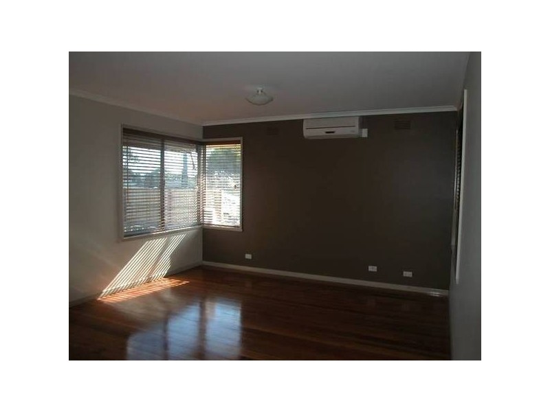 Turner Avenue, Lara VIC 3212