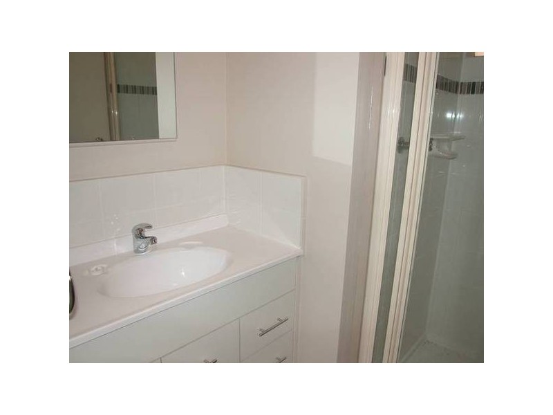 Turner Avenue, Lara VIC 3212