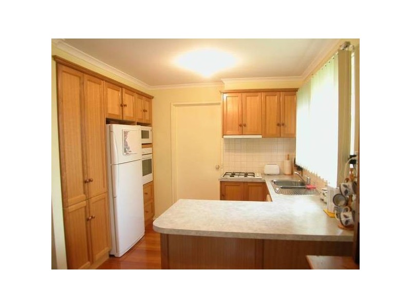 Dixon Coourt, Lara VIC 3212