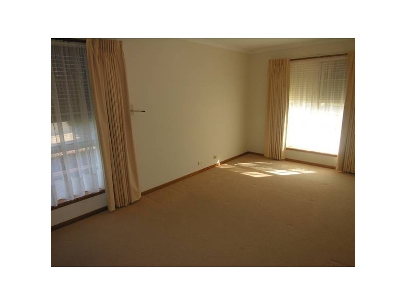 1/1 Kanowna Court, Lara VIC 3212