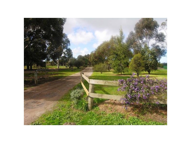 60 Constantine Drive, Lara VIC 3212