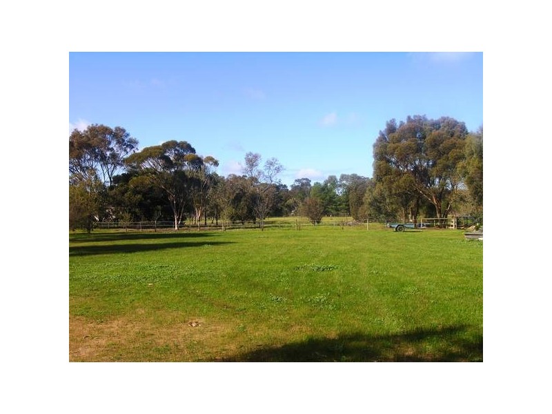 60 Constantine Drive, Lara VIC 3212