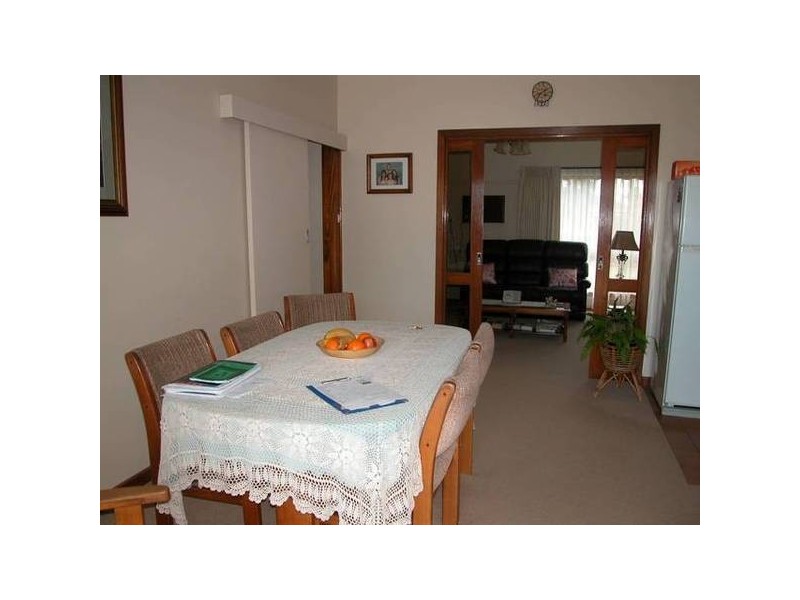 Curletts Road, Lara VIC 3212