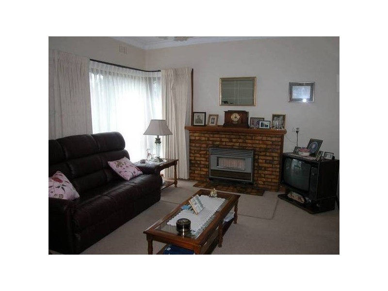 Curletts Road, Lara VIC 3212