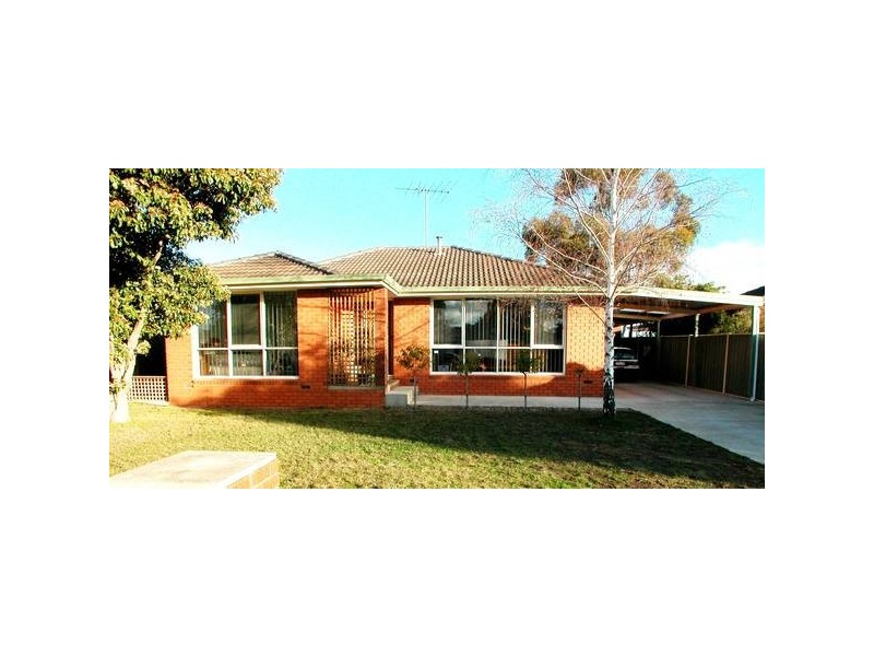 16 Sheeran Crescent, Lara VIC 3212