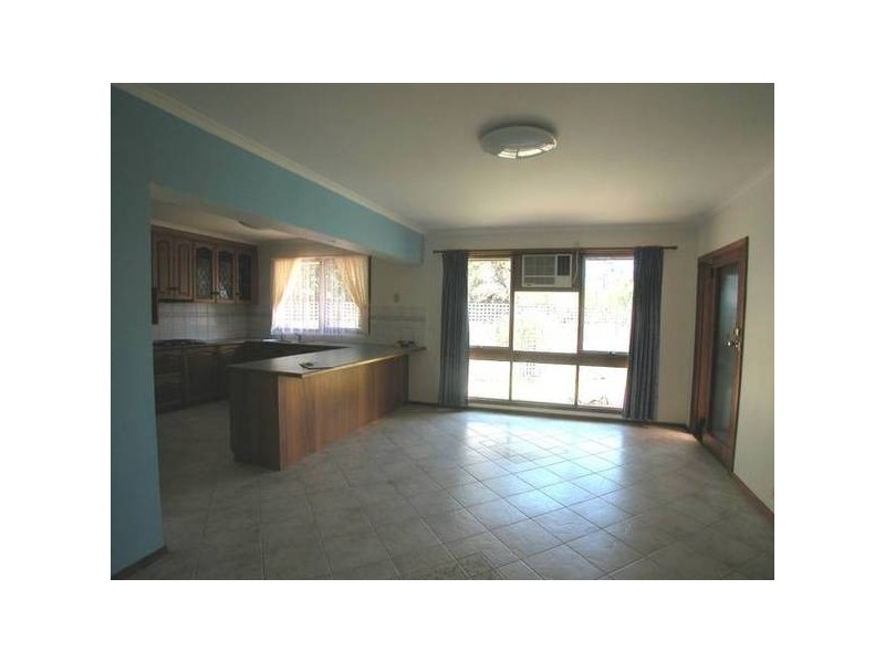 Plover Street, Lara VIC 3212