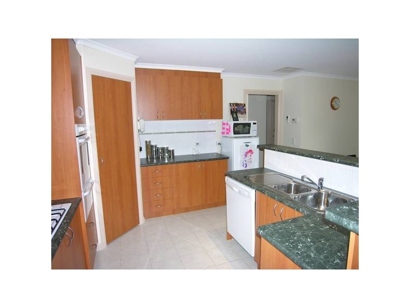 1 Marconi Place, Lara VIC 3212