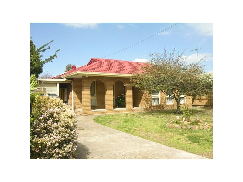 16 Upton Court, Lara VIC 3212