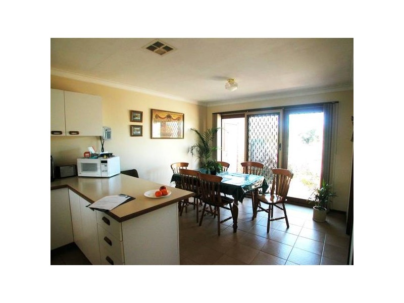 2/117 Kees Road, Lara VIC 3212