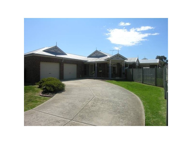 15 Sherwood Grove, Lara VIC 3212