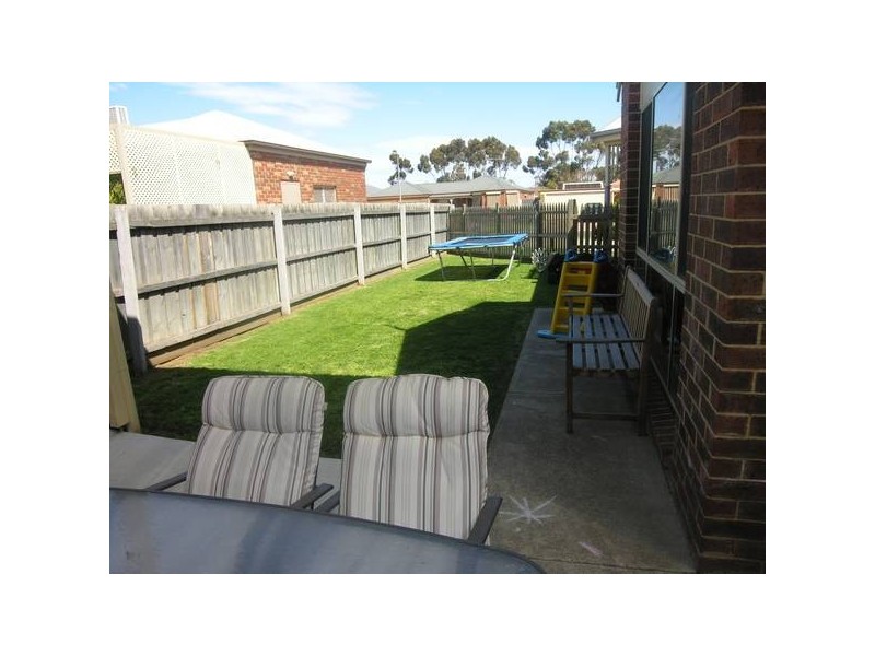 15 Sherwood Grove, Lara VIC 3212