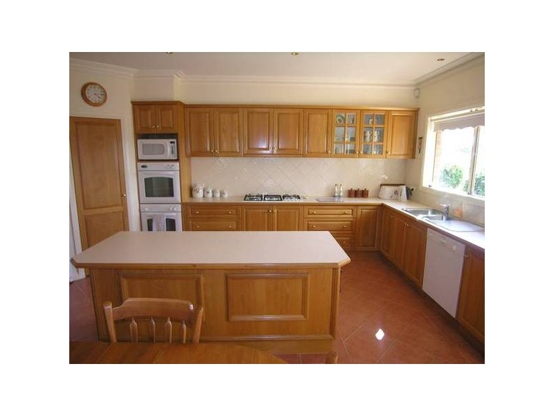 13 Cypress Court, Lara VIC 3212